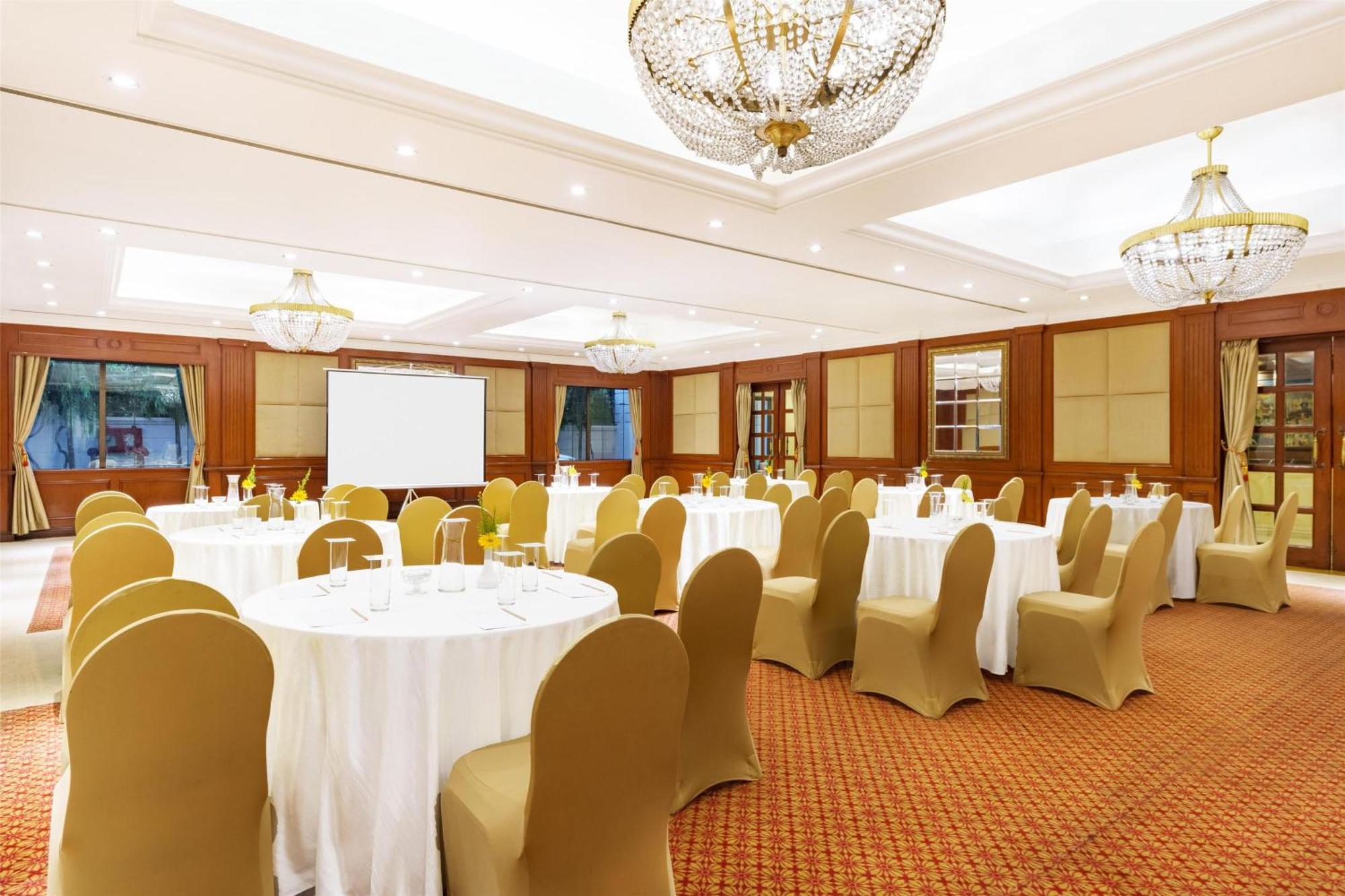 Hotel Radisson Varanasi